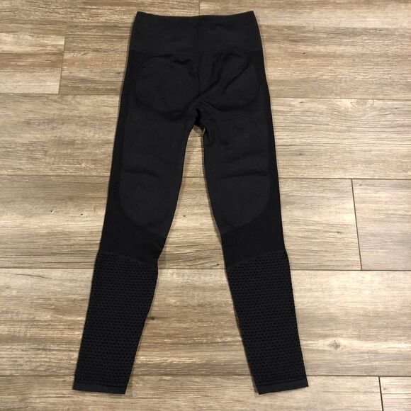 Fabletics Leggings XS 2 - 4 Black Seamless High Waisted Mesh Leggings - Picture 2 of 12